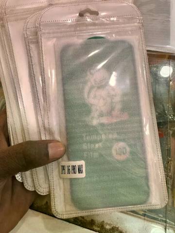 Verre trempé bombé iPhone 16 Pro Max