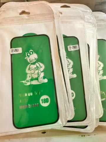 Verre trempé bombé iPhone 14 Pro