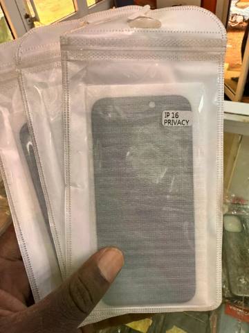Verre trempé fumé iPhone 16