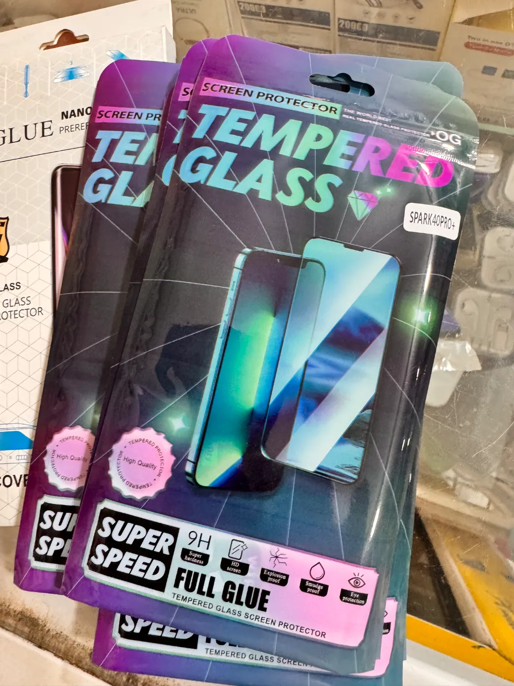 Verre trempé full cover Tecno Spark 40 Pro+ preview 1
